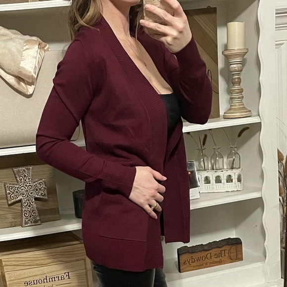 Harper Straightline Cardigan - Picture 14 of 15